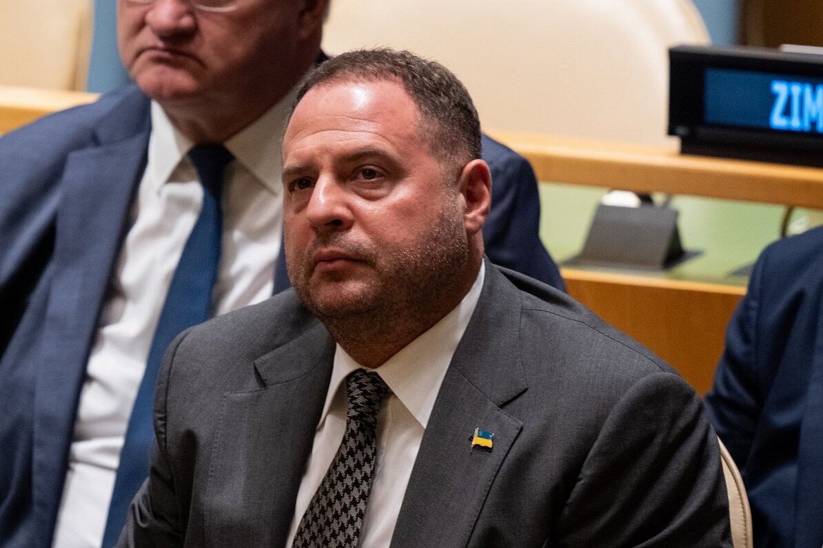 Kijivā veic kratīšanu Jermaka dzīvesvietā