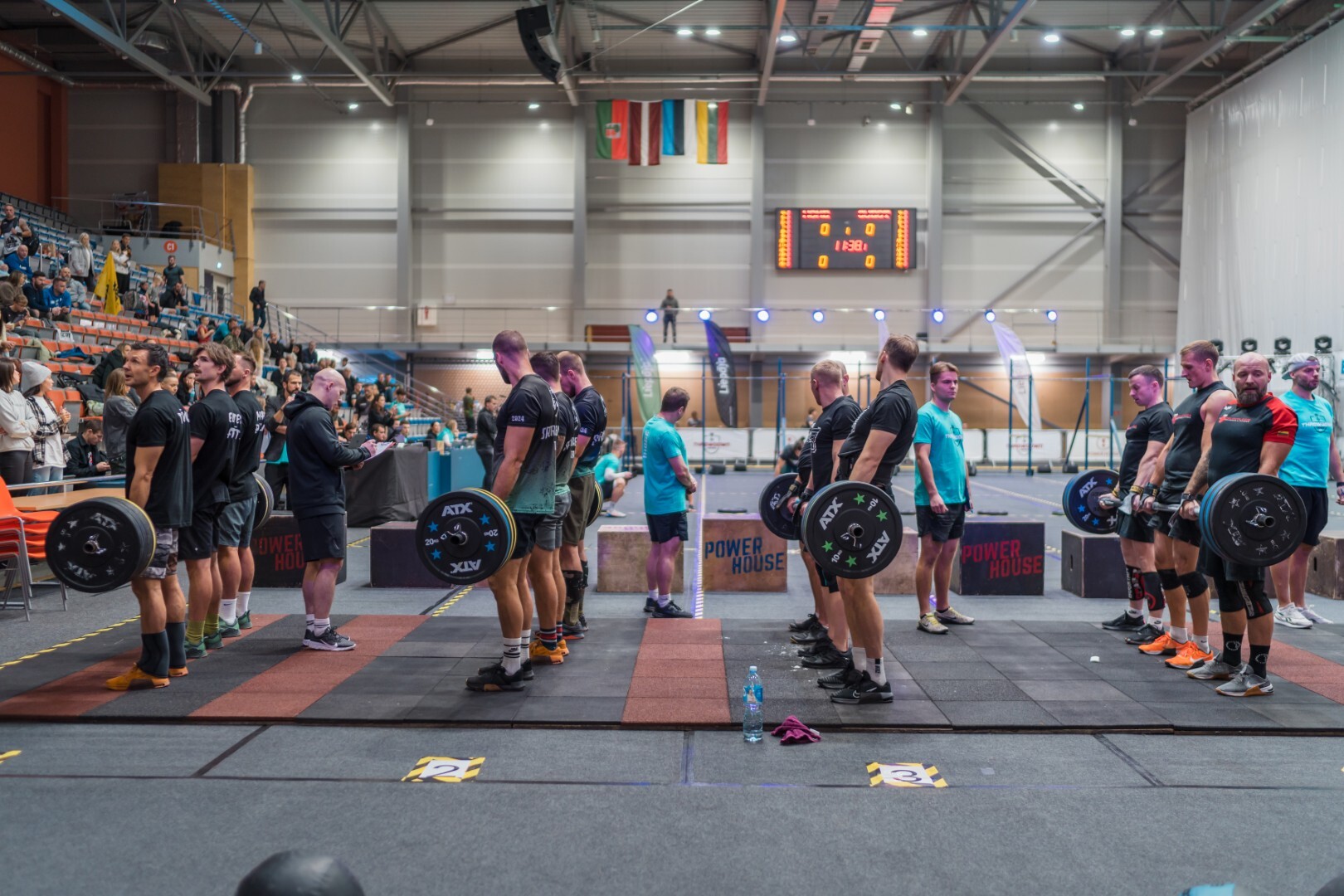 Aicina skatītājus klātienē vērot atlētu cīņas “Liepāja Throwdown 2025”