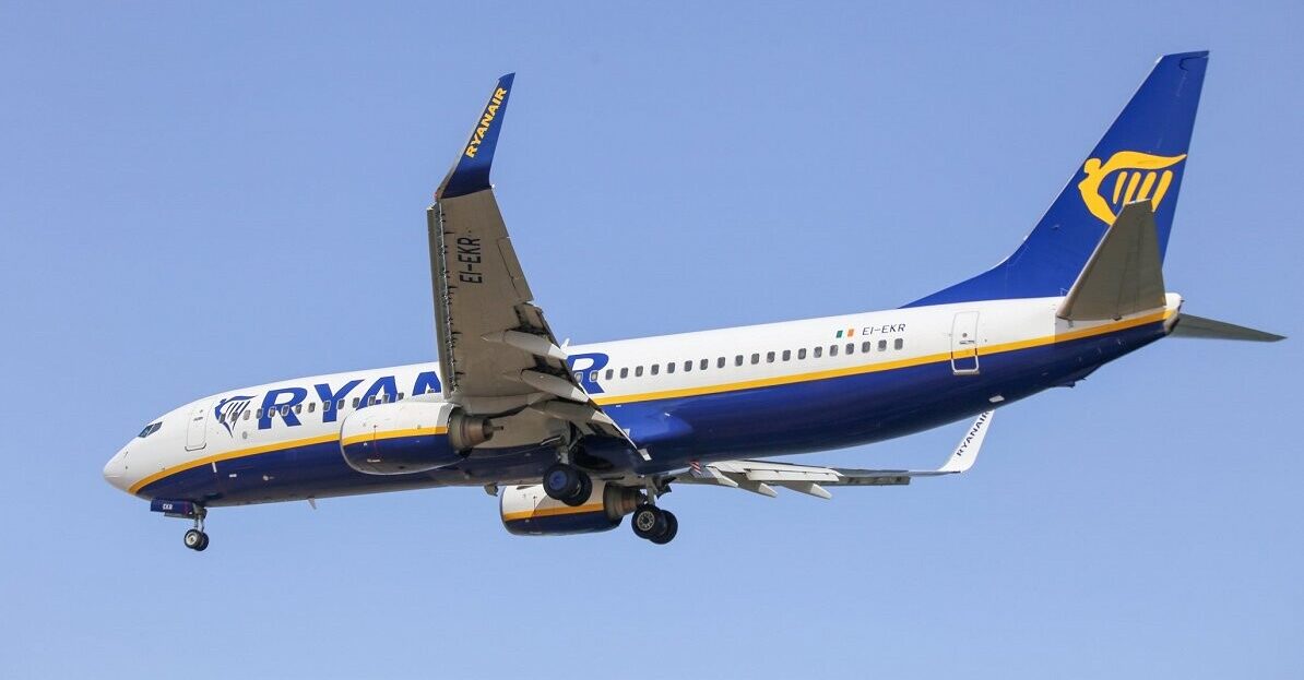 “Ryanair” atsakās no papīra iekāpšanas kartēm