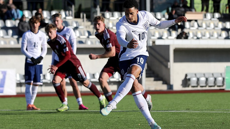 Latvijas U-19 futbola izlase EČ kvalifikācijā piedzīvo sagrāvi pret Angliju