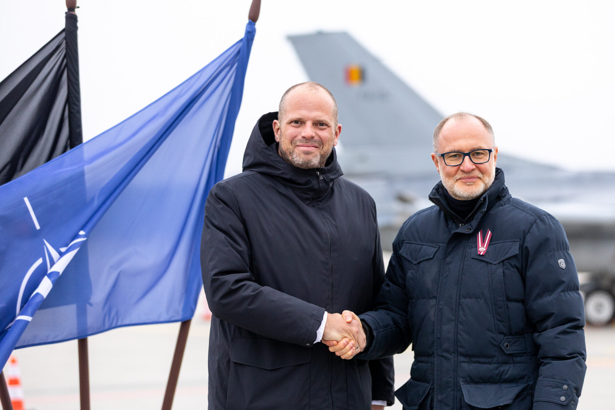 Latvijas un Beļģijas aizsardzības ministri pārrunā iespējas attīstīt sadarbību aizsardzības jomā
