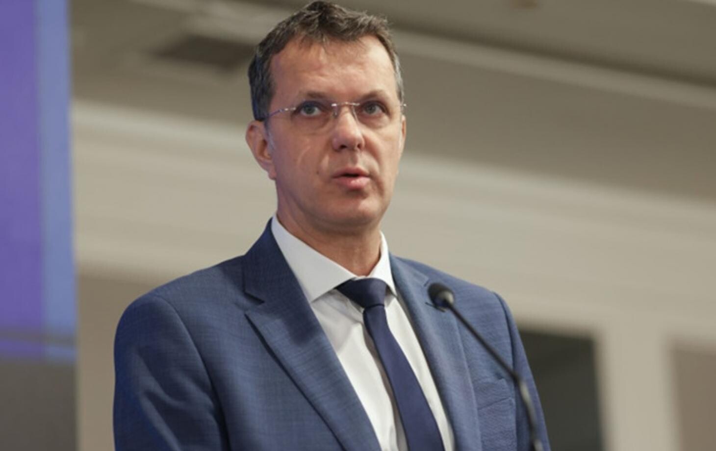 Rumānijas aizsardzības ministrs Jonucs Moštjanu atkāpies nepatiesa CV dēļ