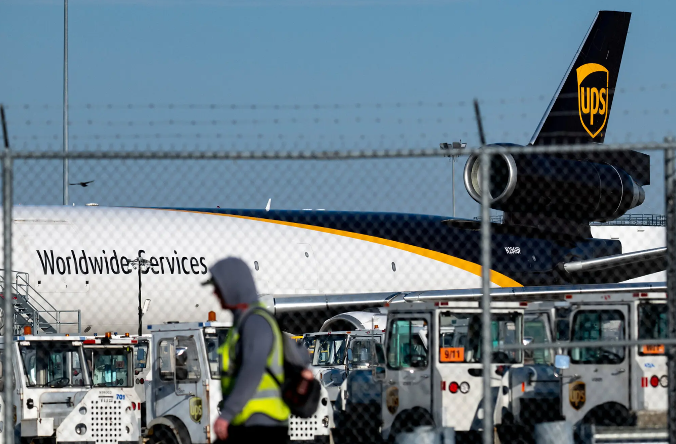 Pēc kravas lidmašīnas avārijas UPS aptur savas MD-11 flotes izmantošanu