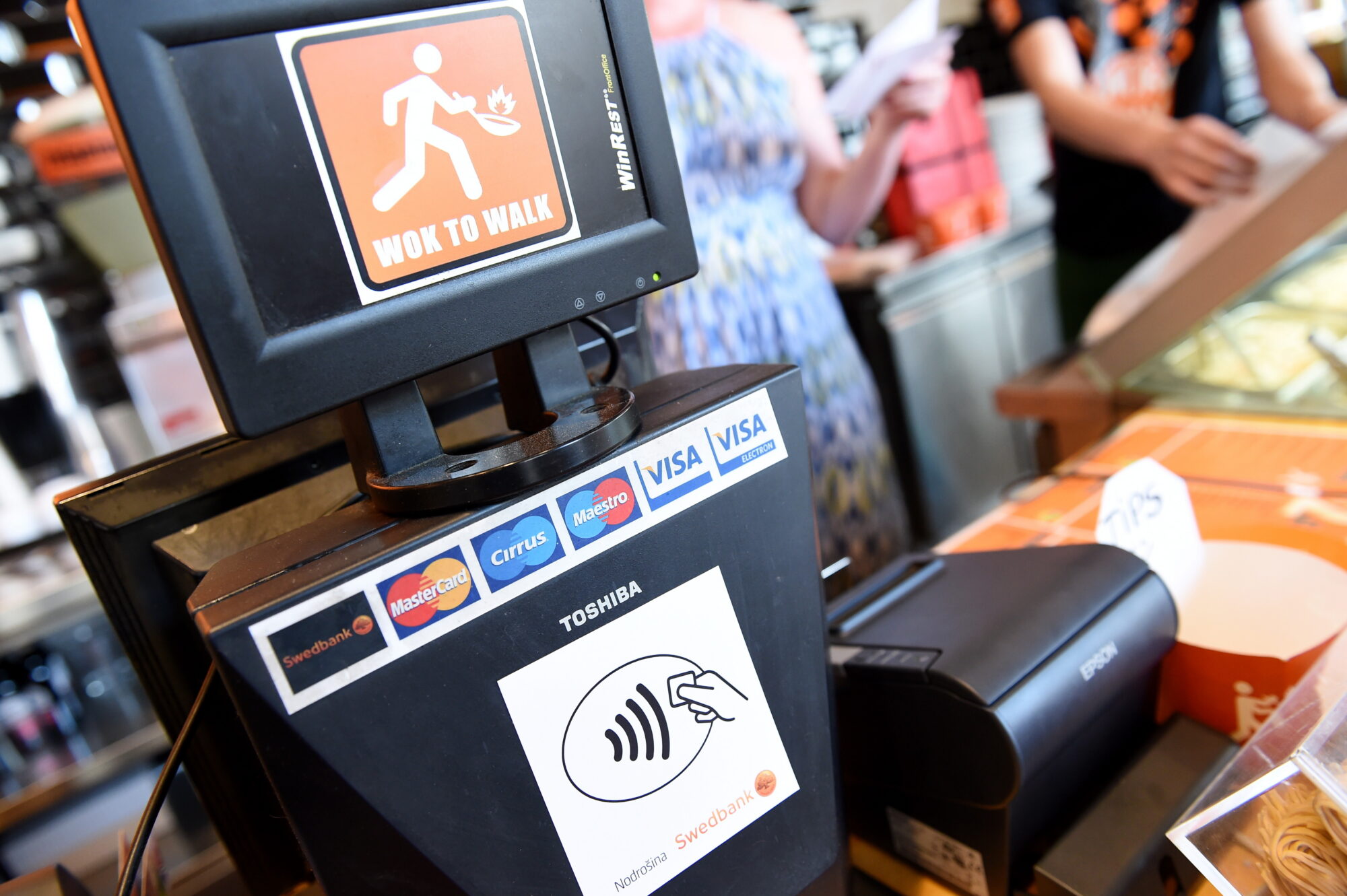 “Handwave” sadarbībā ar “Visa” ievieš plaukstas atpazīšanas tehnoloģiju norēķiniem
