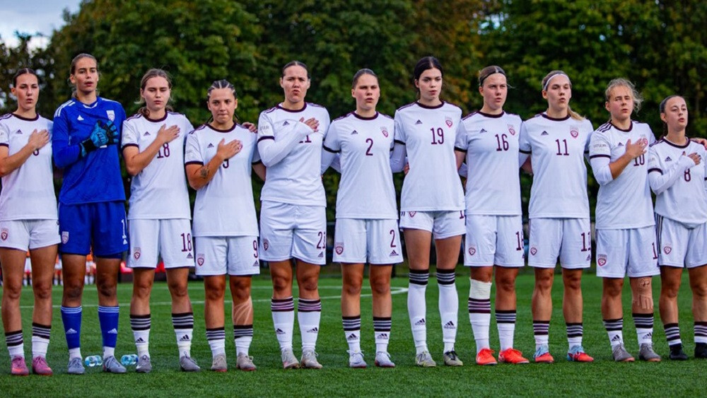 Latvijas U-19 sieviešu futbola izlasē iekļautas trīs valstsvienībā debitējušās spēlētājas