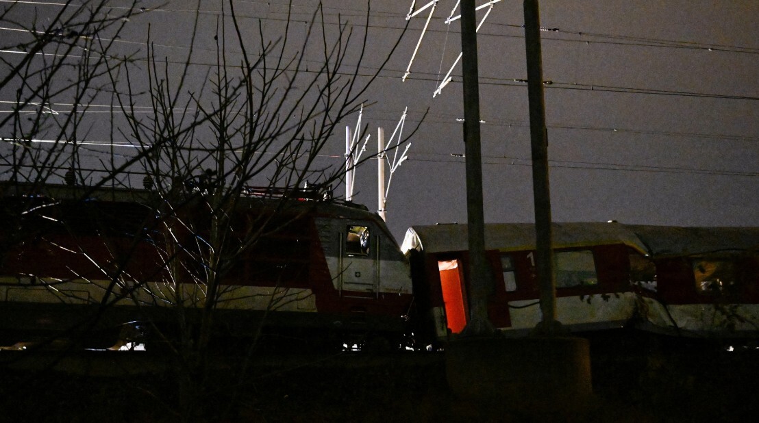 Slovākijā divu vilcienu sadursmē desmiti ievainoto
