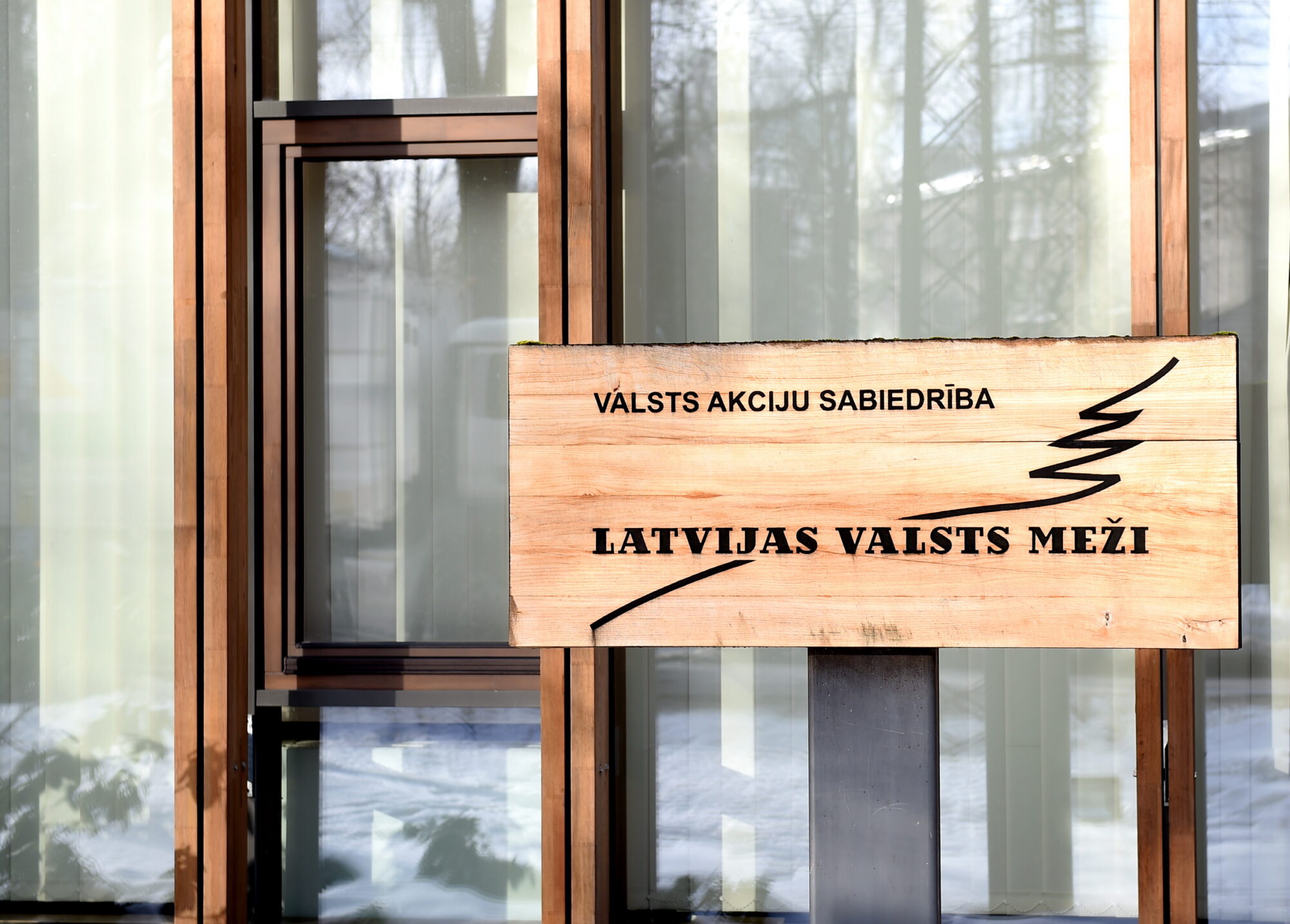 “Latvijas valsts meži” padomi aicina prēmēt bijušo valdes priekšsēdētāju Putniņu