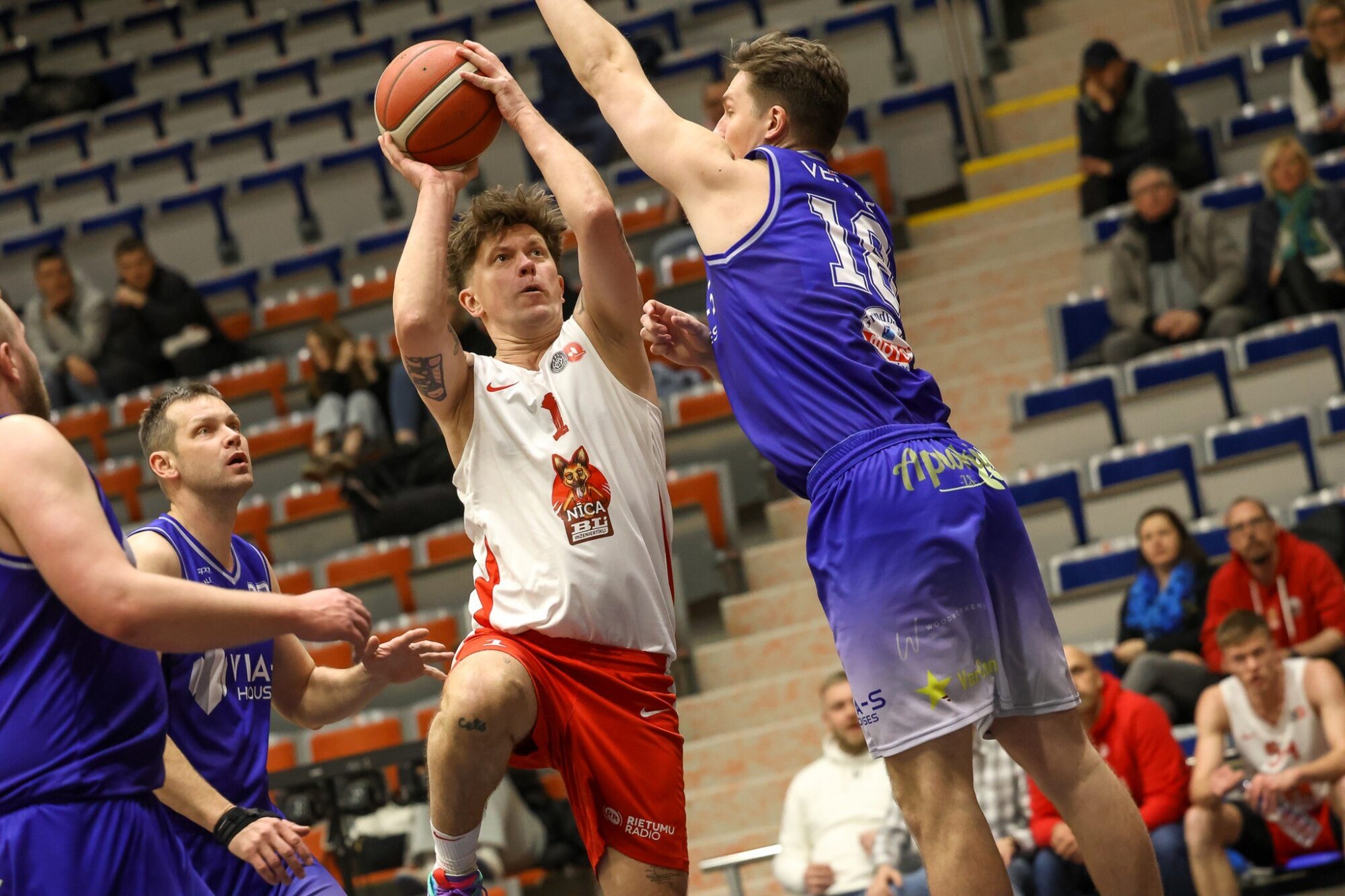Liepājas basketbola čempionāts turpinās ar spraigām cīņām un jauniem uzvarētājiem