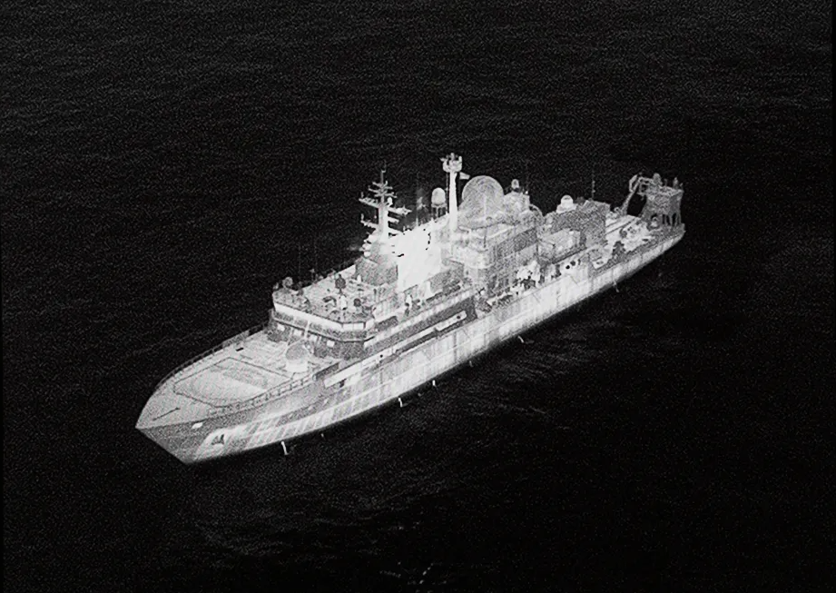Krievu izlūkkuģis pret britu armijas pilotiem vērsis lāzeru