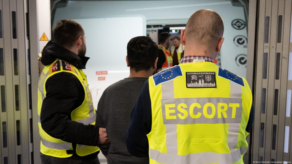 Vācijas tiesa apstiprina divu sīriešu deportāciju