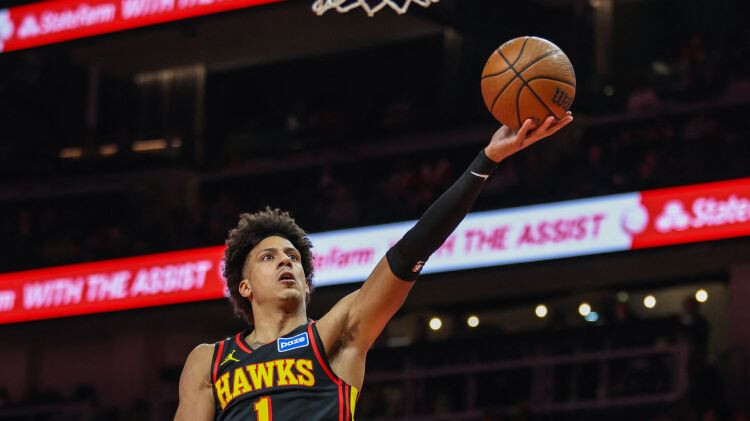 “Hawks” bez Porziņģa uzvar “Cavaliers” komandu