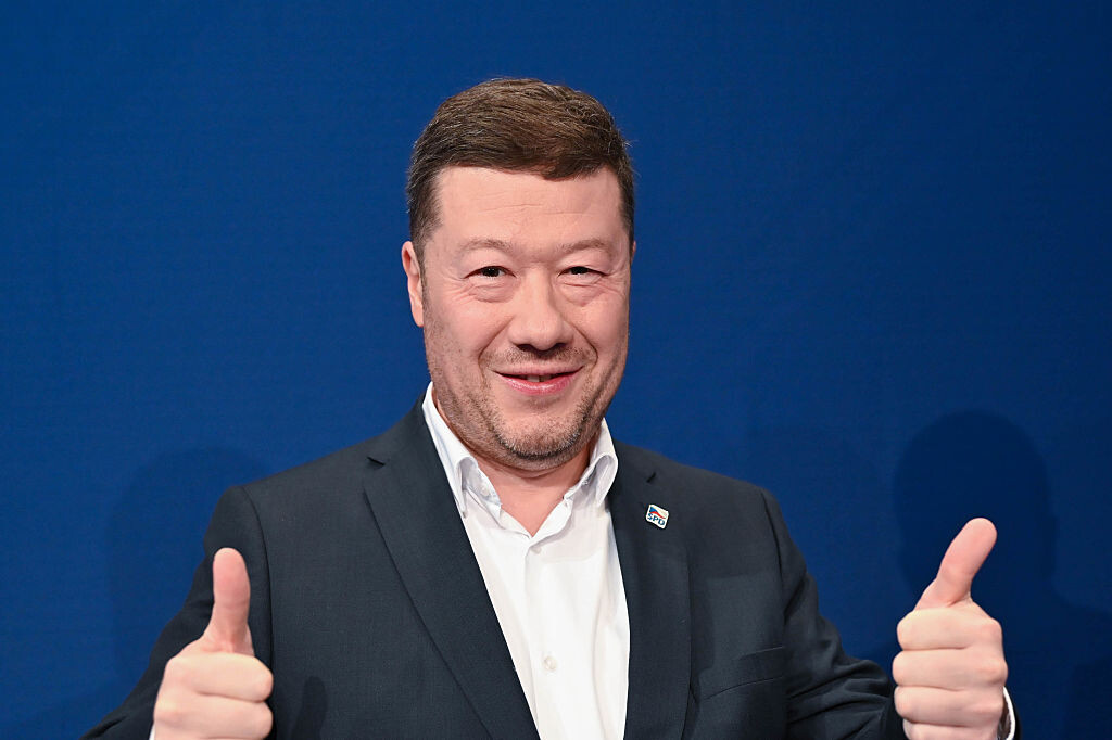 Par Čehijas parlamenta spīkeru ievēlēts galēji labējo līderis Okamura