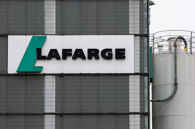 Francijā sākusies tiesas prāva pret cementa ražotāju “Lafarge” par darbību Sīrijā