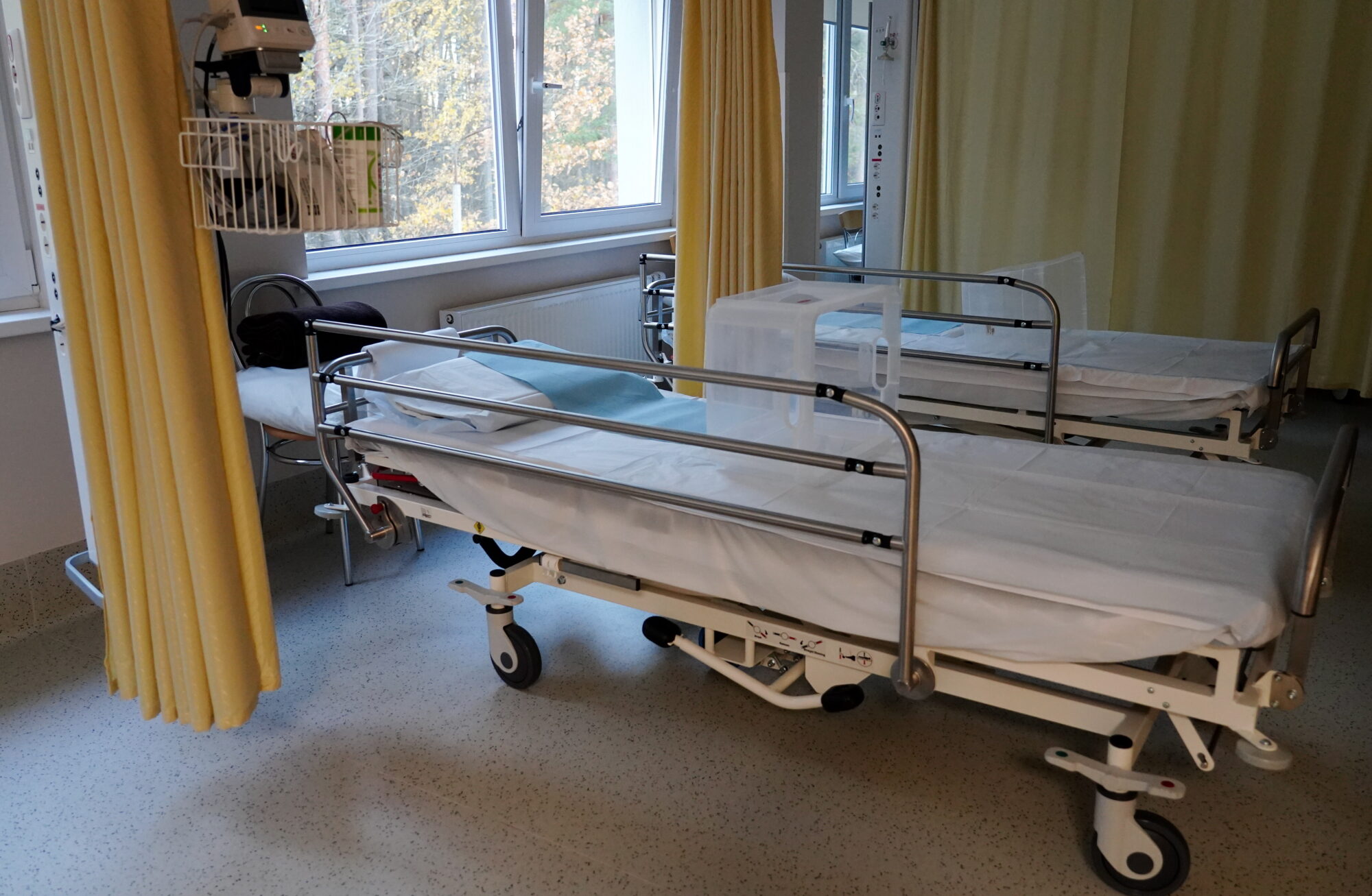Valdība atbalsta tiesību uz apmaksātu veselības aprūpi sasaisti ar Latvijā deklarētu dzīvesvietu