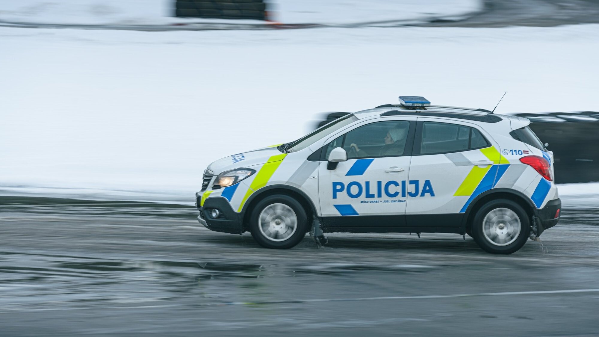 Ceturtdien ceļu satiksmes negadījumos cietuši seši cilvēki