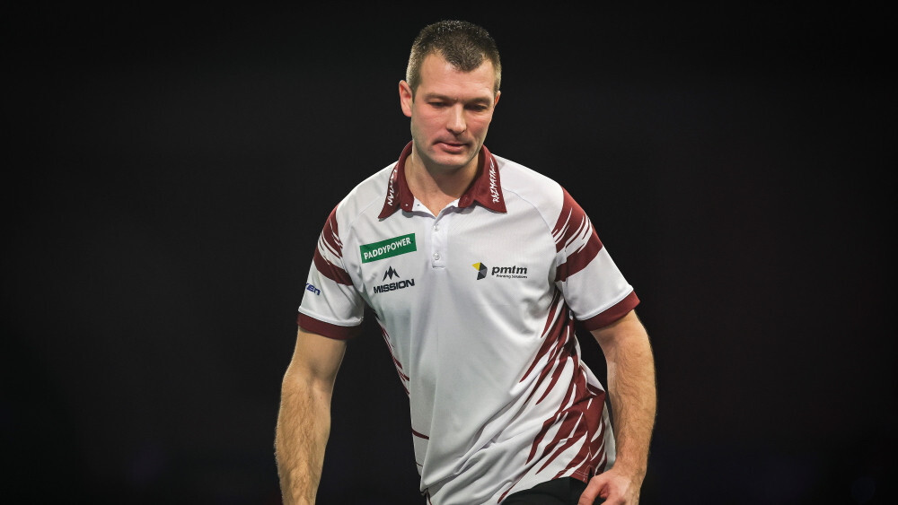 Razma pasaules čempionātā šautriņu mešanā nepārvar trešo kārtu