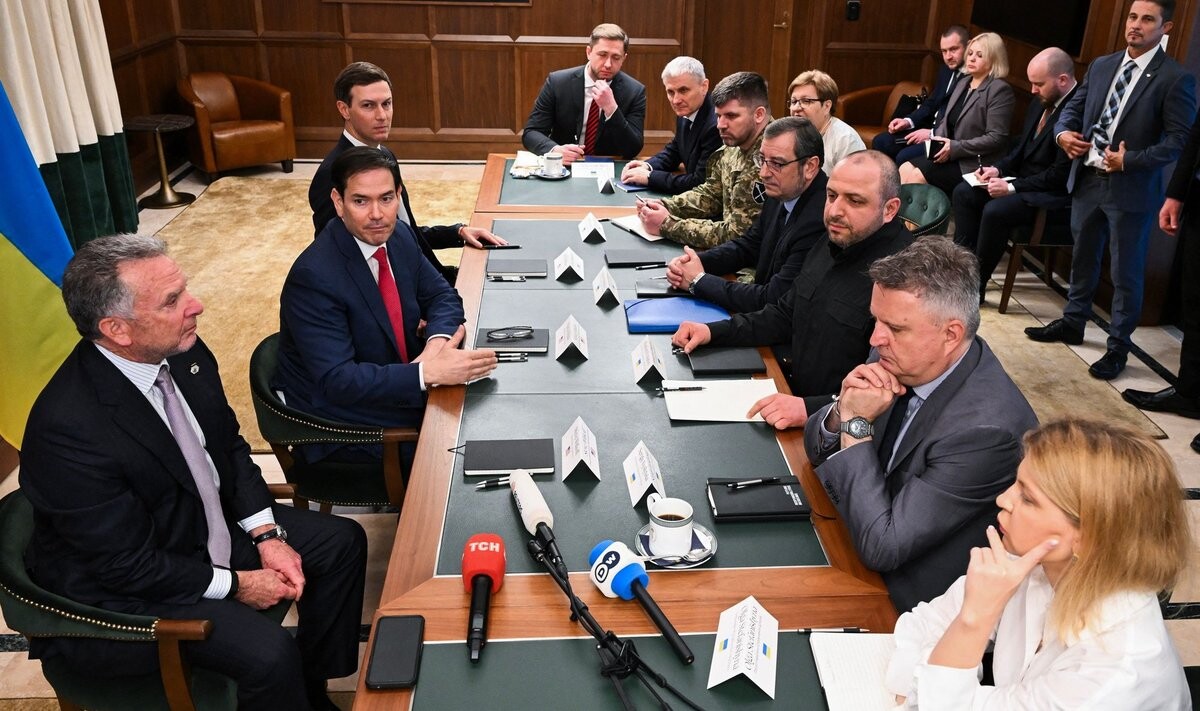 “Axios”: ASV un Ukrainas sarunās galvenais temats bija faktiskā robeža