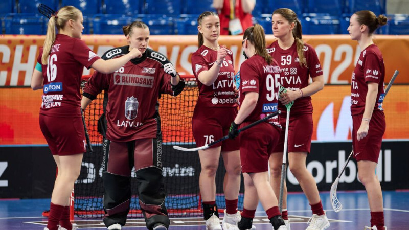 Latvijas florbolistes pasaules čempionāta ceturtdaļfinālā tiksies ar Zviedriju