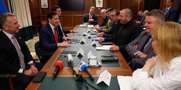 Floridā notikušas ASV un Ukrainas delegāciju sarunas