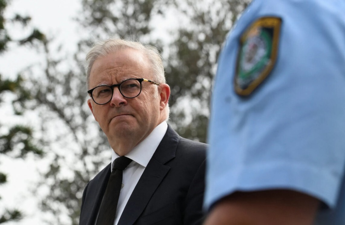 Austrālijas premjers ierosina stingrākus ieroču likumus