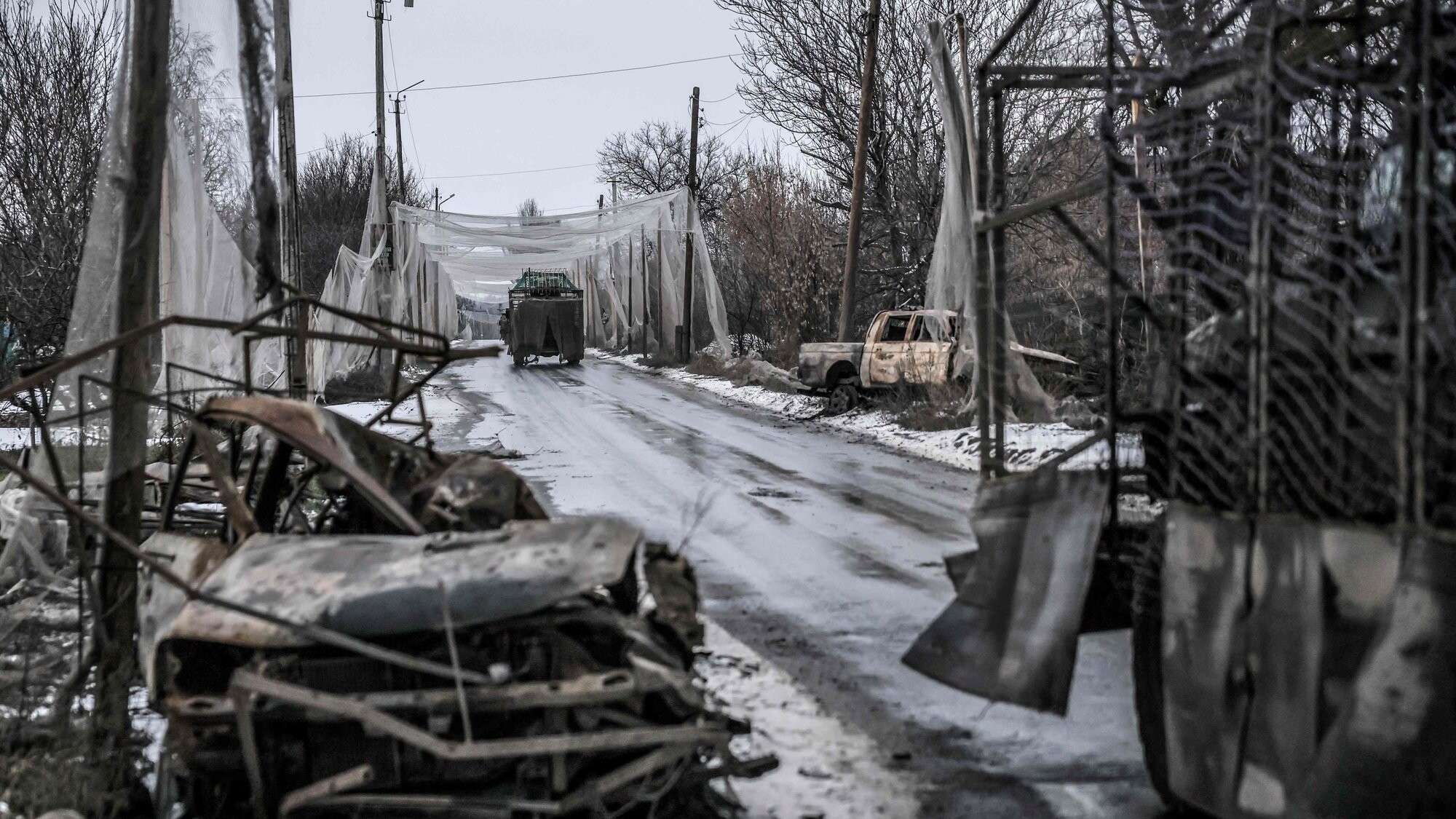 Krievi uz Ukrainu raidījuši divas raķetes un 60 lidrobotus