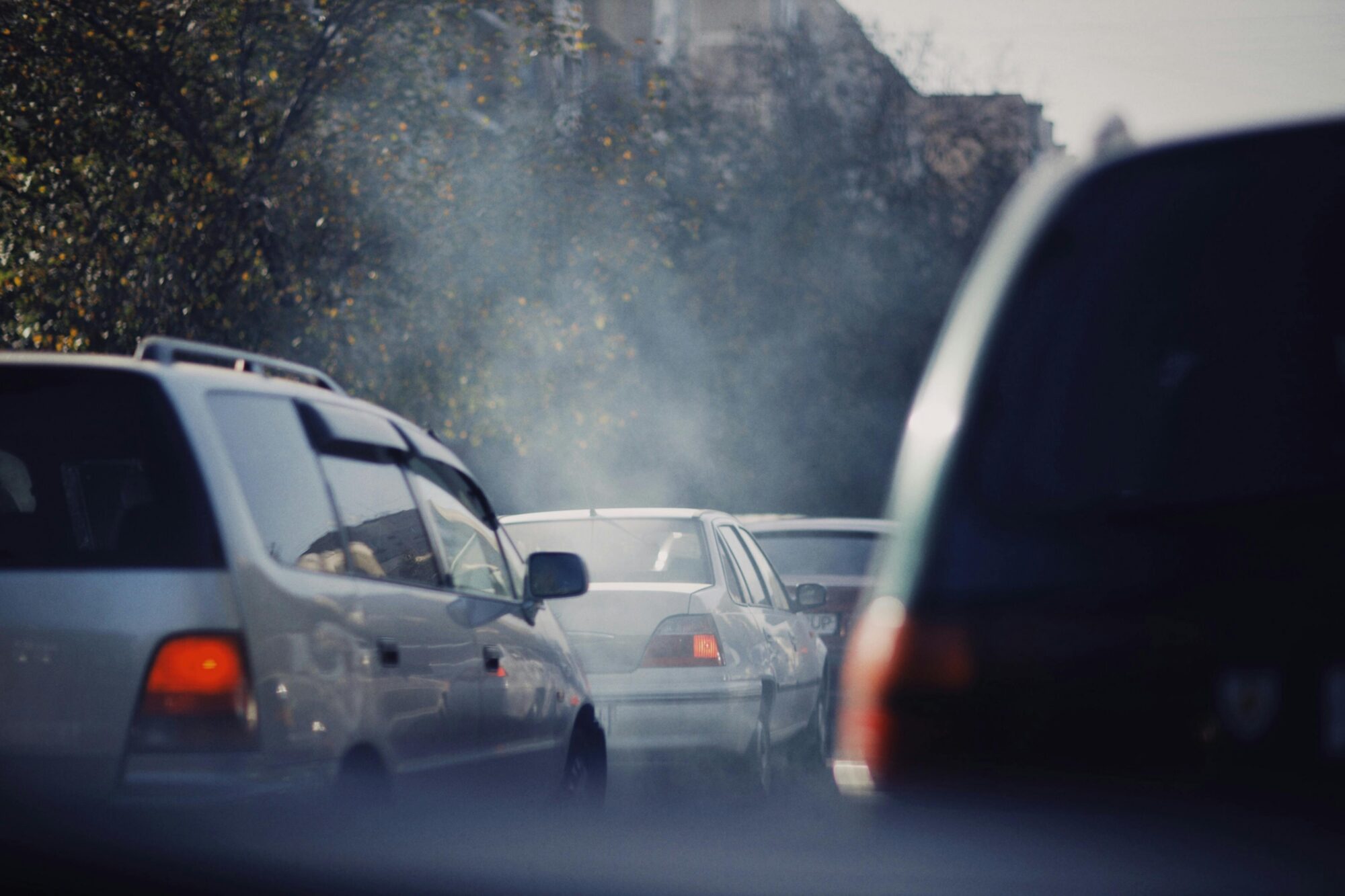EK atsakās no plāna 2035. gadā aizliegt jaunus auto ar iekšdedzes dzinējiem