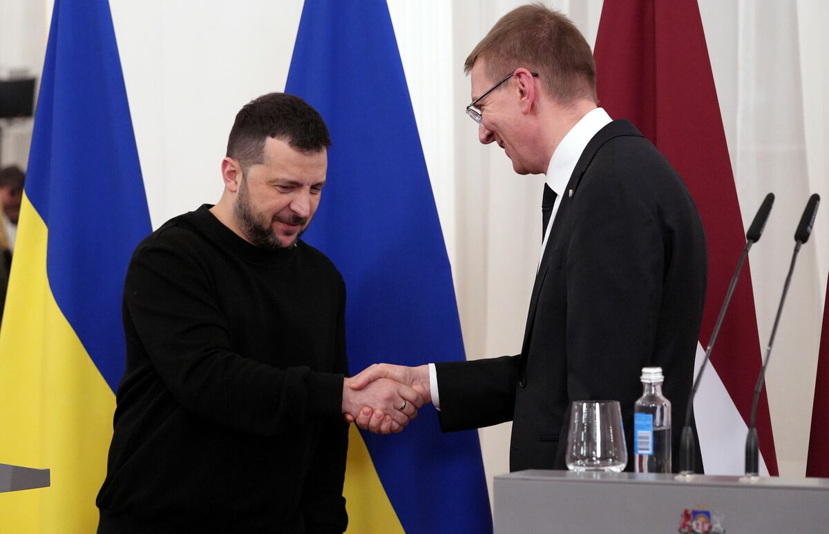 Rinkēvičs telefonsarunā ar Zelenski sola turpināt atbalstīt Ukrainu