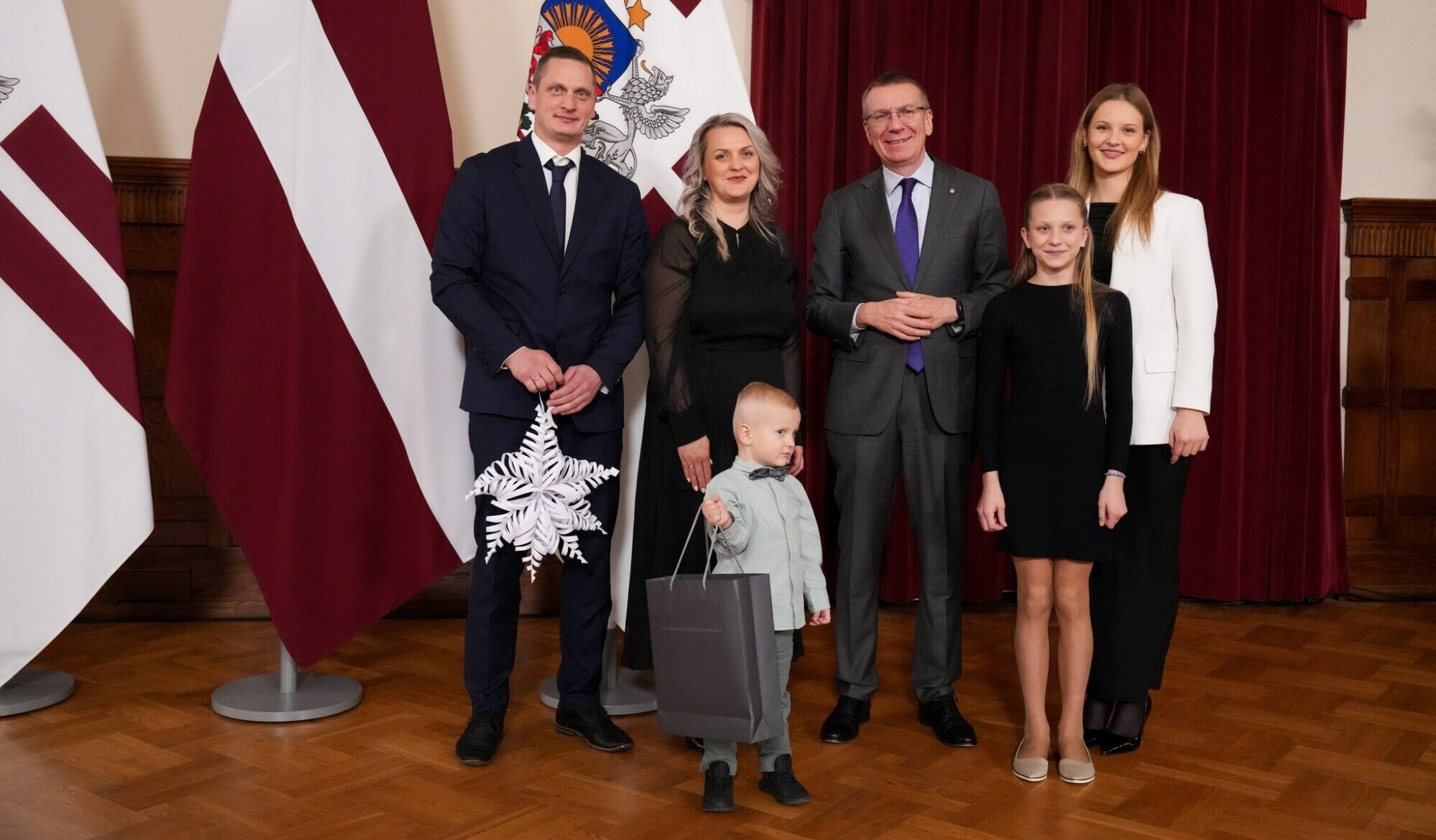 Rubežu ģimenes Ziemassvētku brīnums – priekulniekus pārsteidz uzaicinājums pie Valsts prezidenta