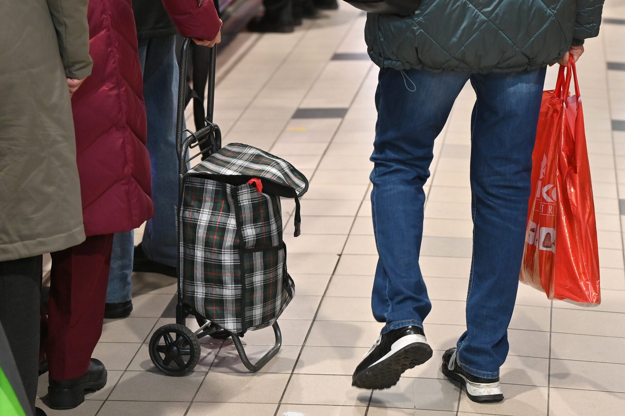 Latvijā faktiskā bezdarba līmenis sasniedzis 6,9%