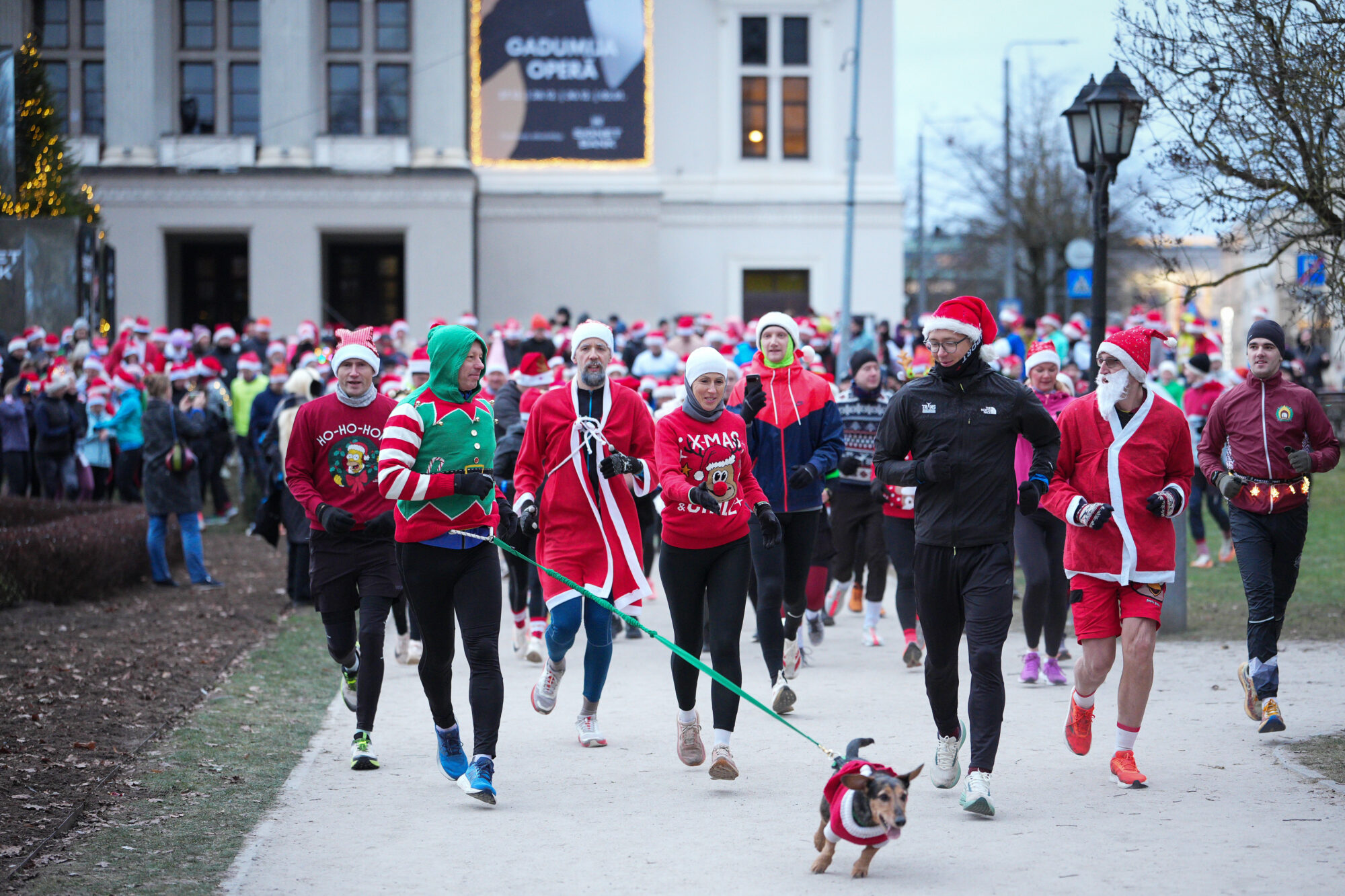 “Rimi Rīgas maratona” Ziemassvētku skrējienam ap 400 dalībnieku
