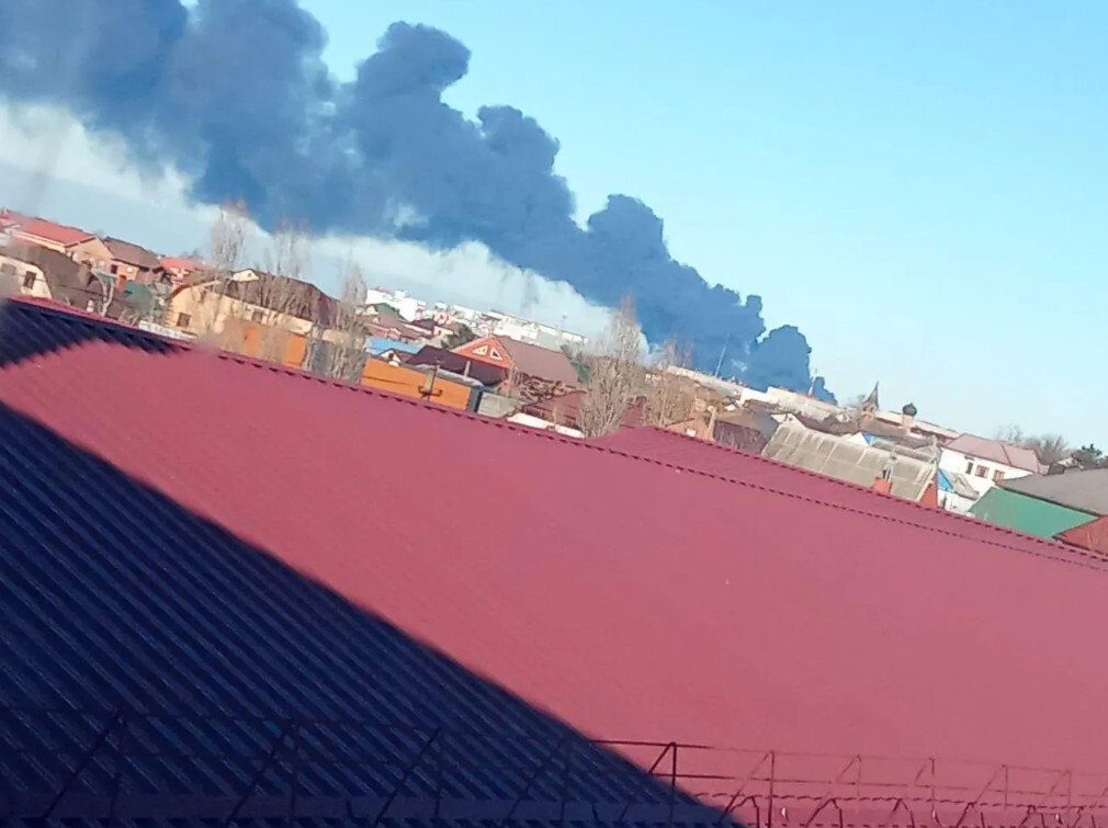 Ukrainas droni devuši triecienu Orenburgas gāzes pārstrādes rūpnīcai