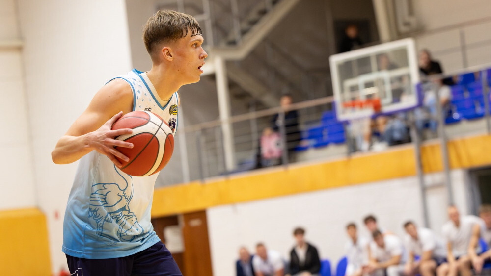 “Dzērves” izpleš spārnus Jelgavā un pagarinājumā uzveic čempionus
