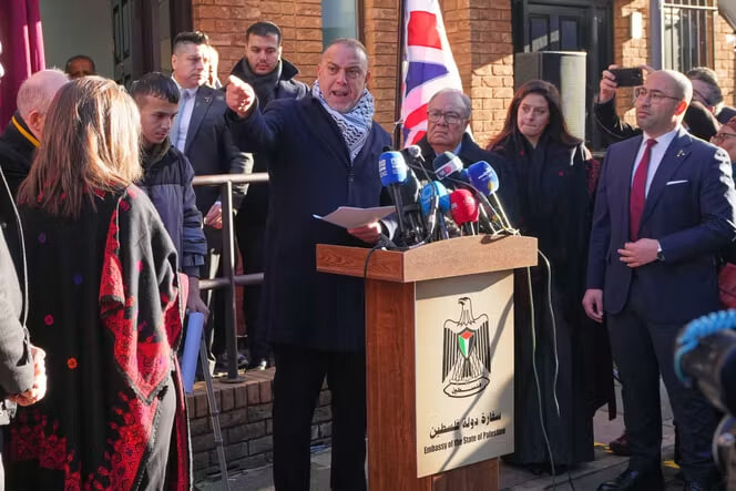 Londonā oficiāli atklāta Palestīnas vēstniecība