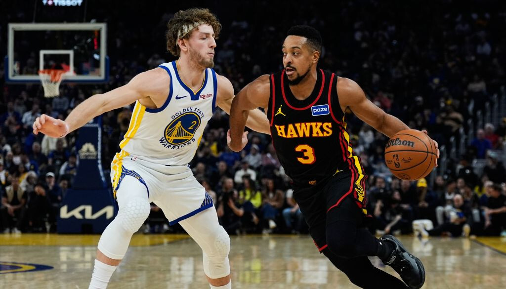 Video: “Hawks” bez Porziņģa izcīna uzvaru pār “Warriors”