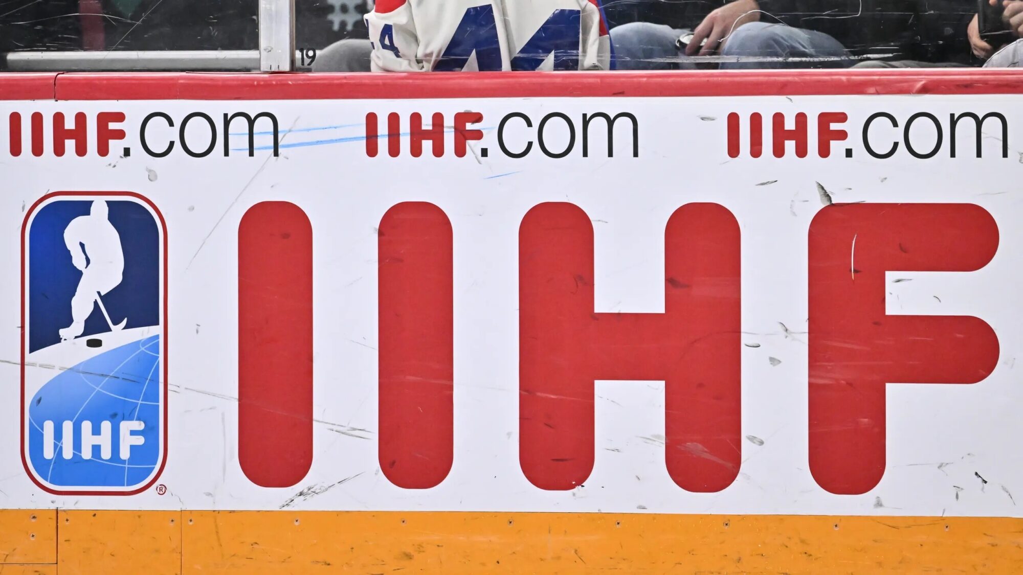 IIHF neļauj Krievijas izlasēm nākamsezon startēt pasaules čempionātos