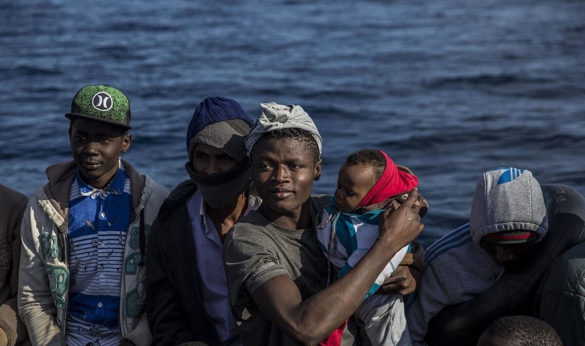Spānija legalizēs pusmiljonu nelegālo imigrantu