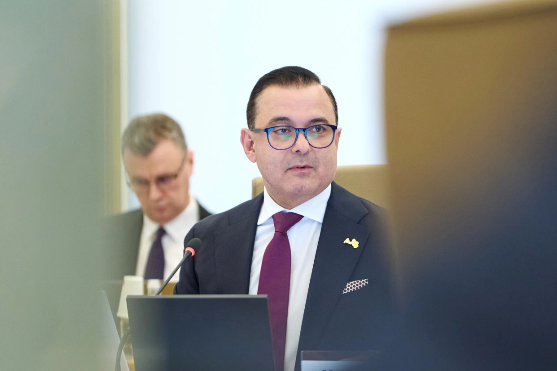 Veselības ministrija darbiniekiem piemaksās decembrī izmaksājusi 16 148 eiro