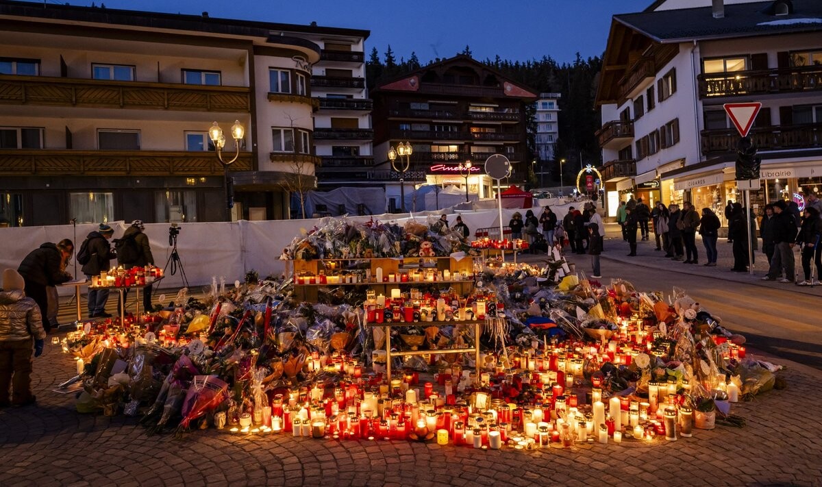 Kranmontanas pilsēta ziedos miljonu Šveices franku bāra ugunsgrēka upuriem