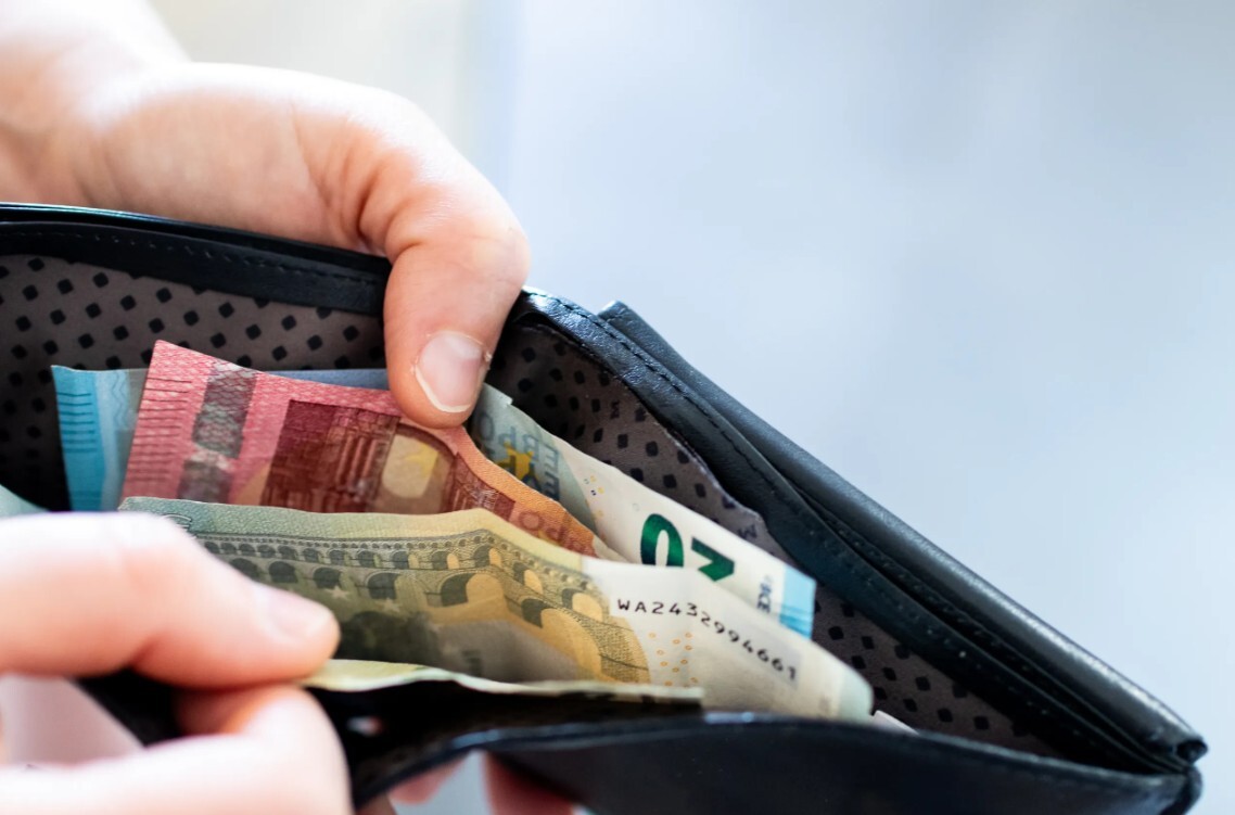 Vidējais bezdarbnieka pabalsta apmērs pērnā gada izskaņā bijis 540 eiro