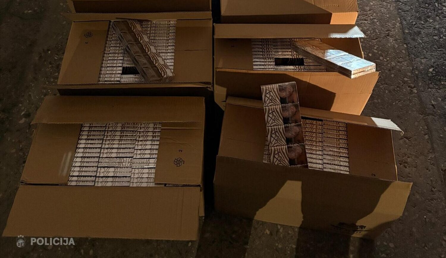Pabeigta izmeklēšana par 320 000 nelegālo cigarešu krājumu Ogrē