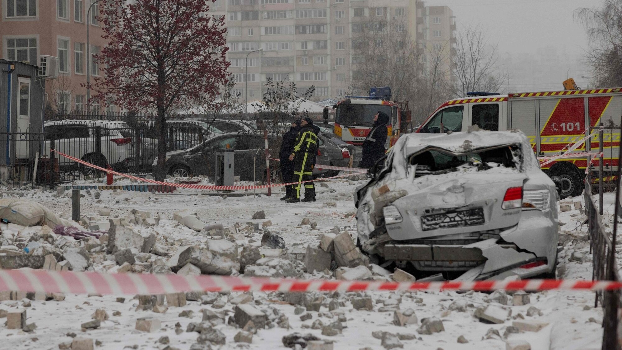 Kijivas mērs aicina uz pagaidu evakuāciju apkures pārtraukumu dēļ