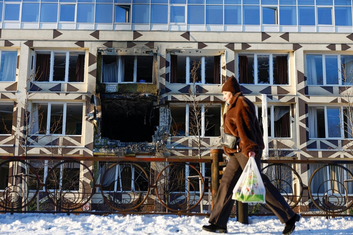 Krievija naktī uzbrukusi Ukrainai ar 165 droniem un deviņām raķetēm