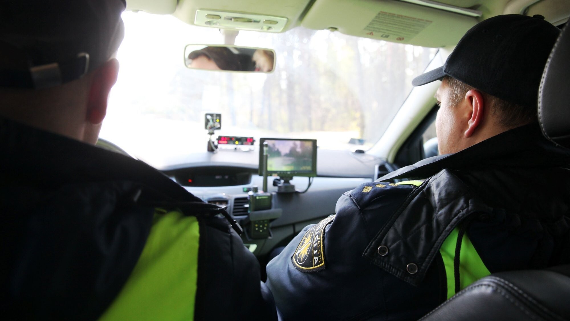 Svētdien ceļu satiksmē pieķerti septiņi dzēruši šoferi