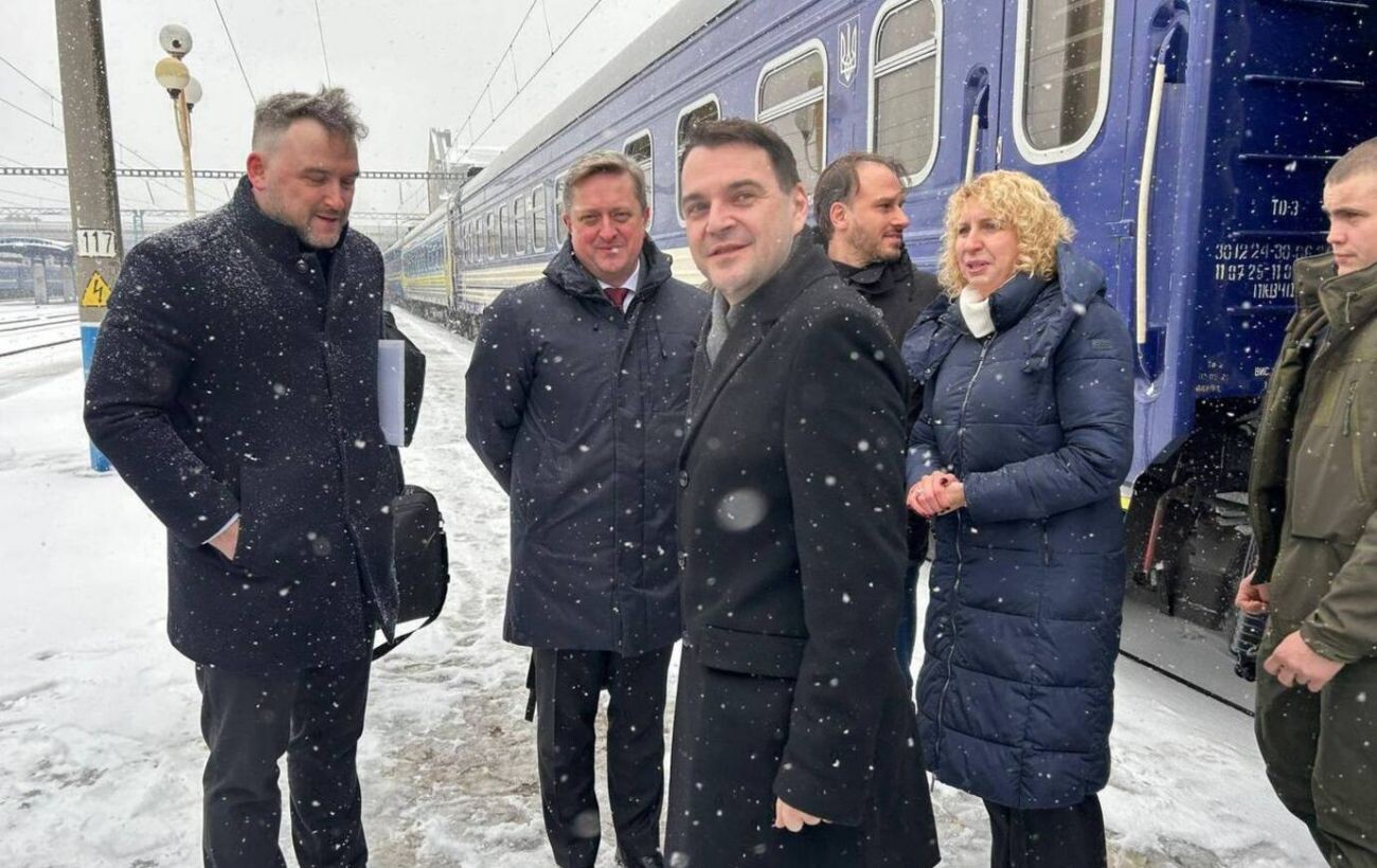 Čehijas ārlietu ministrs atradās netālu no Ļvivas “Orešņik” trieciena laikā