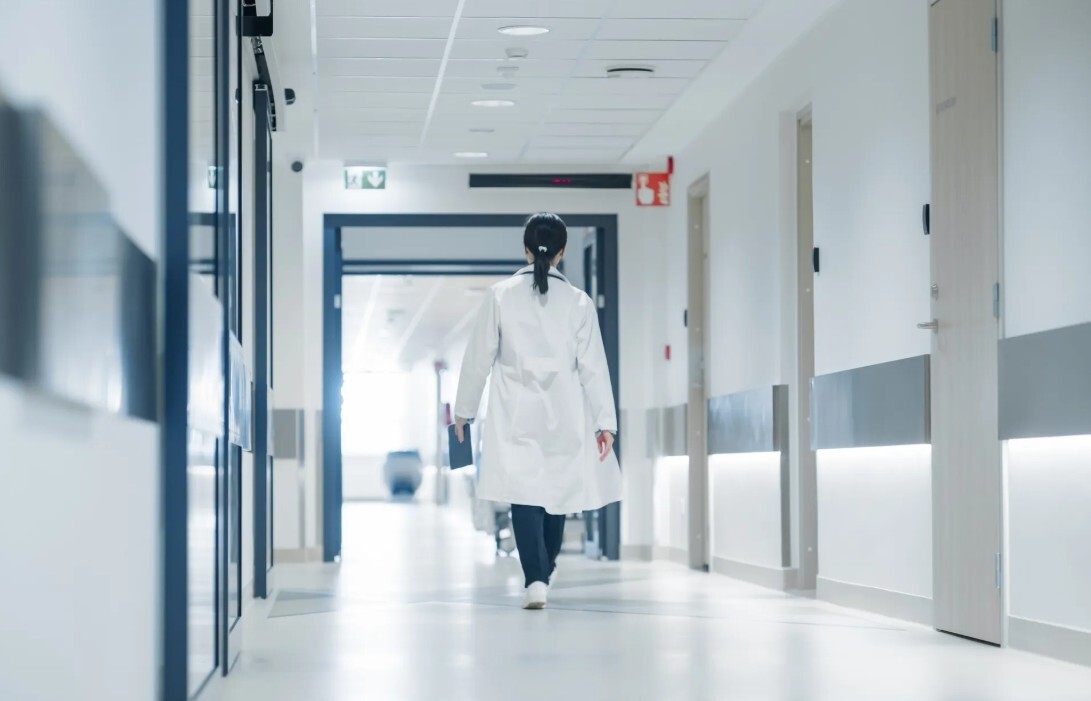 Onkoloģisko slimību pacienti un viņu tuvinieki var pieteikties valsts apmaksātajām psihosociālās rehabilitācijas programmām