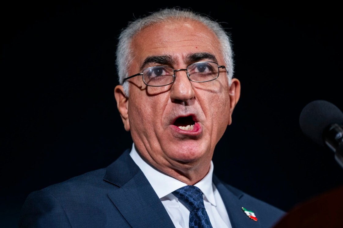 Gāztā Irānas šaha dēls Reza Pahlavi sola atgriezties Irānā
