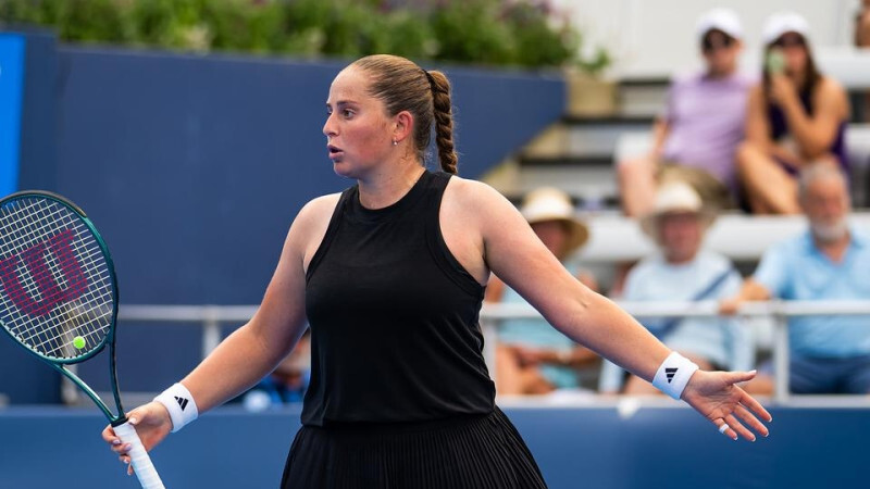 Ostapenko piedzīvo zaudējumu Brisbenas “WTA 500” turnīra otrajā kārtā