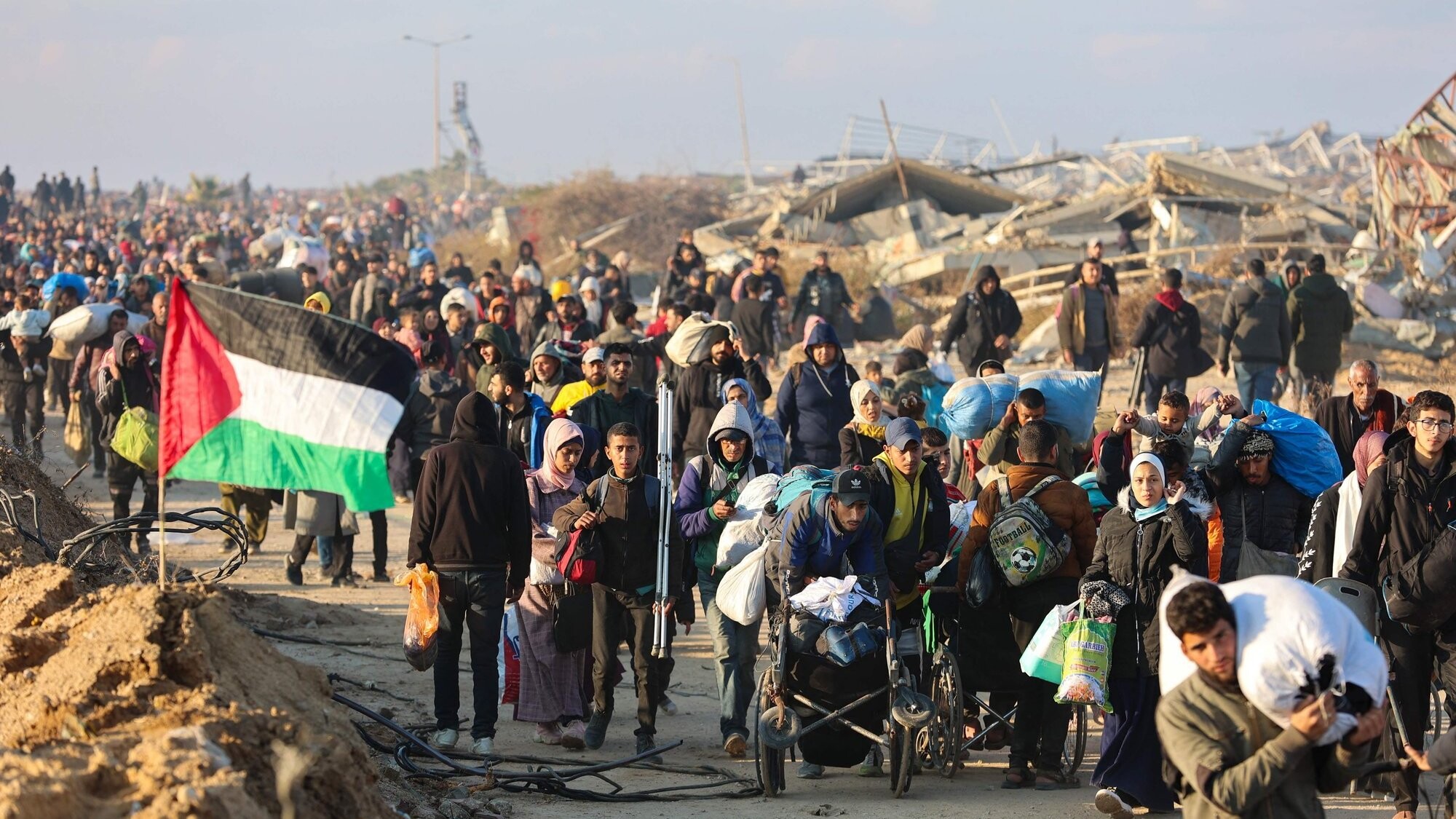Izraēlas armija apstiprina 70 000 cilvēku nāvi Gazas joslā