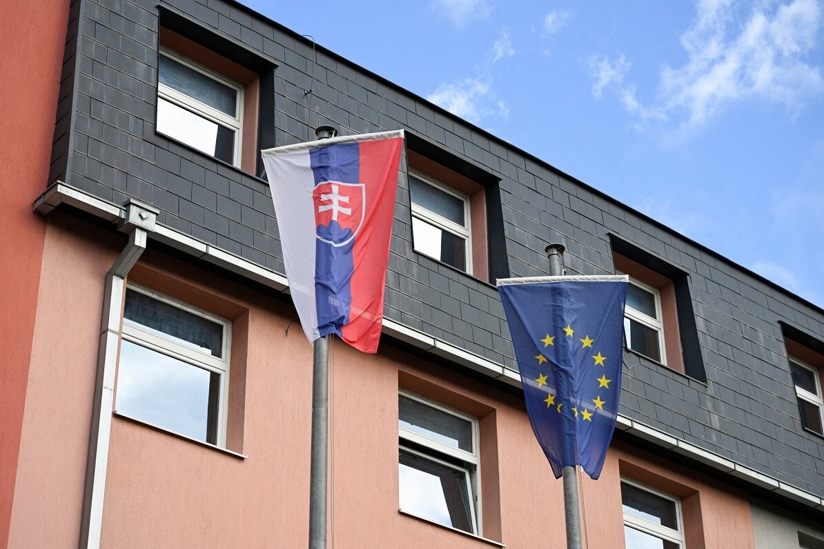 Slovākijā smagi piekauts pret Fico kritiski noskaņots žurnālists