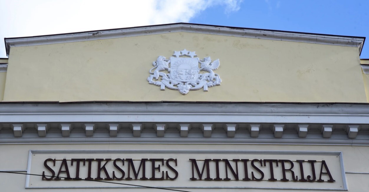SM darbiniekiem 2025. gadā naudas balvās un novērtēšanas prēmijās izmaksāti 266 600 eiro